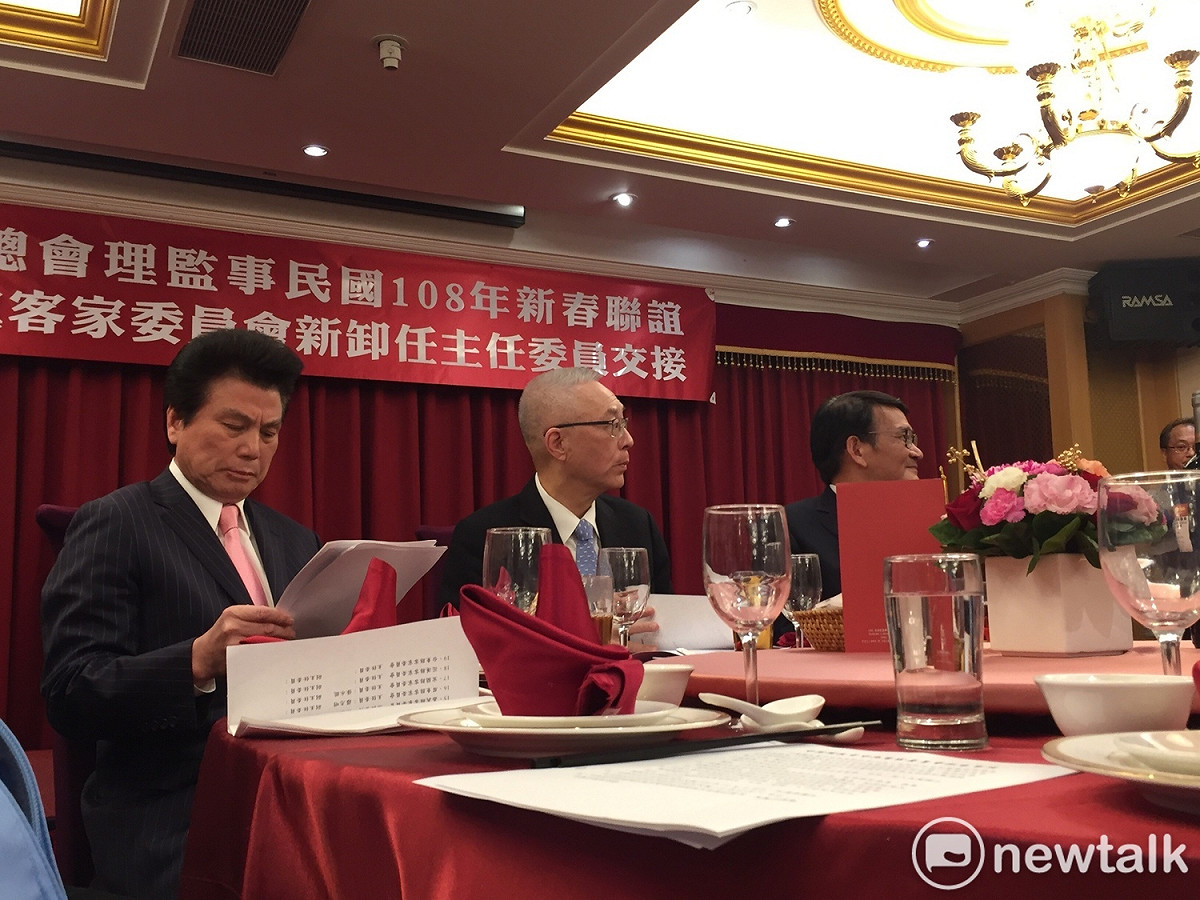 國民黨客家委員會中午舉辦新任主任委員交接典禮。 圖：趙婉淳／攝