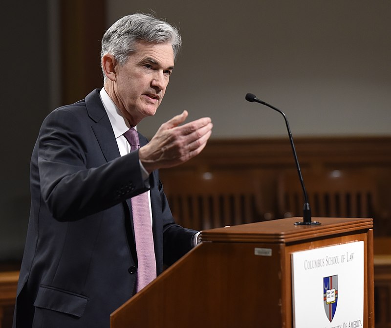 美國聯邦準備理事會（Fed）主席鮑爾（Jerome Powell）。 圖：翻攝自維基百科