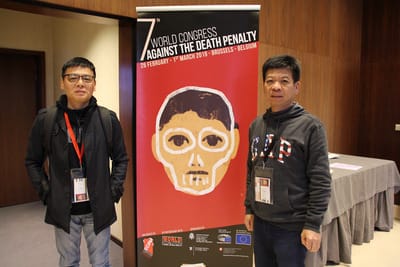 鄭性澤（右）及徐自強2人曾是死囚，終獲平反改判無罪，他們近日出席世界反死刑大會向國際分享經歷。 圖：中央社