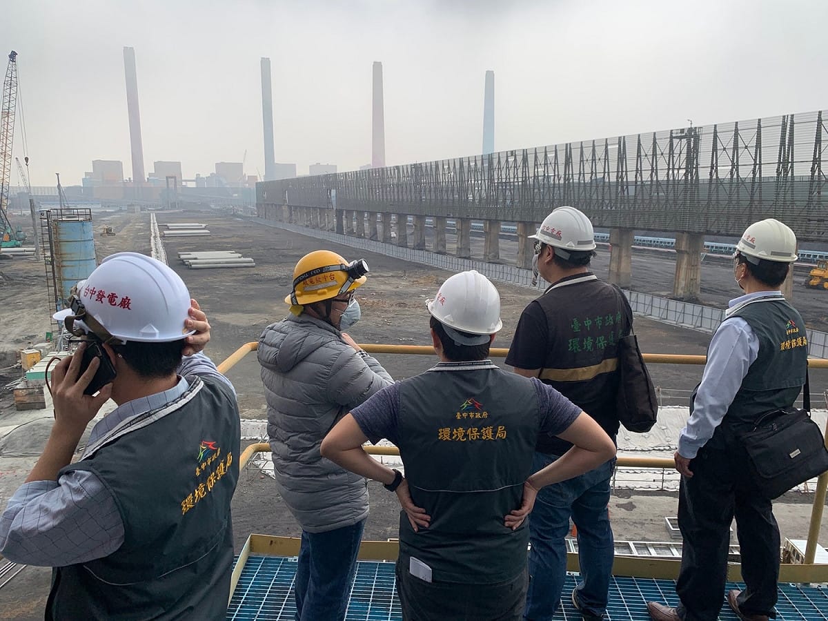 台中火力發電廠因違反「空氣污染防制法」規定，處30萬元罰鍰，並持續要求改善。 圖: 台中市政府提供