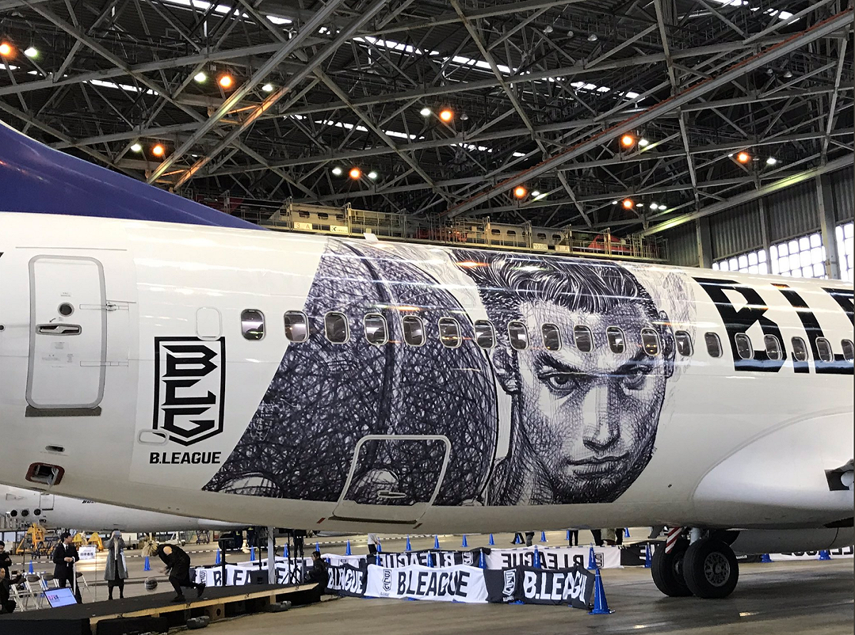 日本天馬航空聯名灌籃高手作者井上雄彥班機。 圖／取自推特