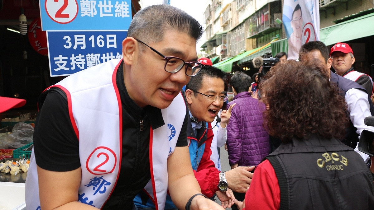 連勝文今天發文力挺自經區，還要綠營老綠男不要不懂裝懂。。 圖：鄭世維競選辦公室／提供