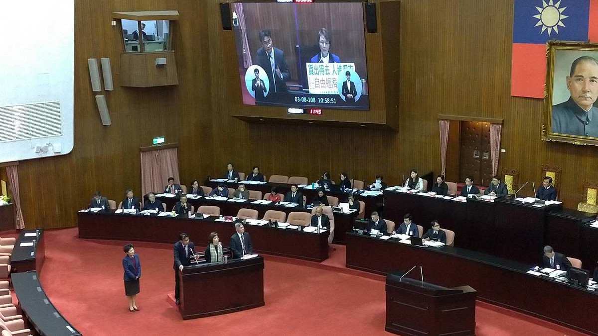 藍委黃昭順８日質詢時未邀請行政院長蘇貞昌上台質詢。 圖：陳佩君／攝