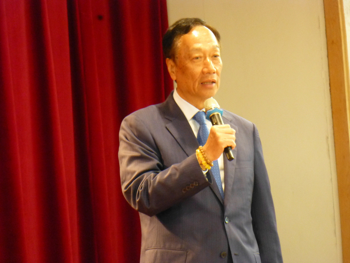 鴻海董事長郭台銘今（9）日回母校板橋國小參加120週年校慶，他也勉勵學子，板橋國小一定會再出一位台灣首富、比郭台銘更棒。 圖／NOWnews資料照片