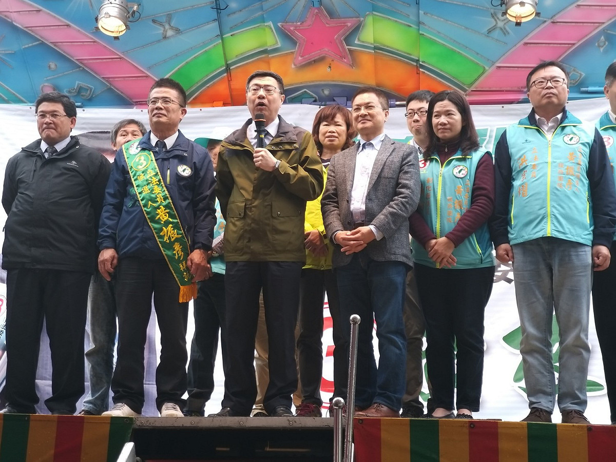 卓榮泰高分貝質問王惠美，給妳四年的時間夠不夠？妳任內能不能爭取一次燈會來讓縣民也有驕傲感？ 圖：黃振彥競選總部/提供