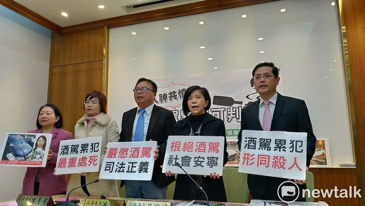 駕肇事頻傳，立法院朝野黨團經歷五次協商，26日終於三讀通過《道路交通管理處罰條例》修正案，然而反酒駕聯盟仍感到不滿意，將於29日上午10點前往立院陳情。 圖:陳佩君/攝