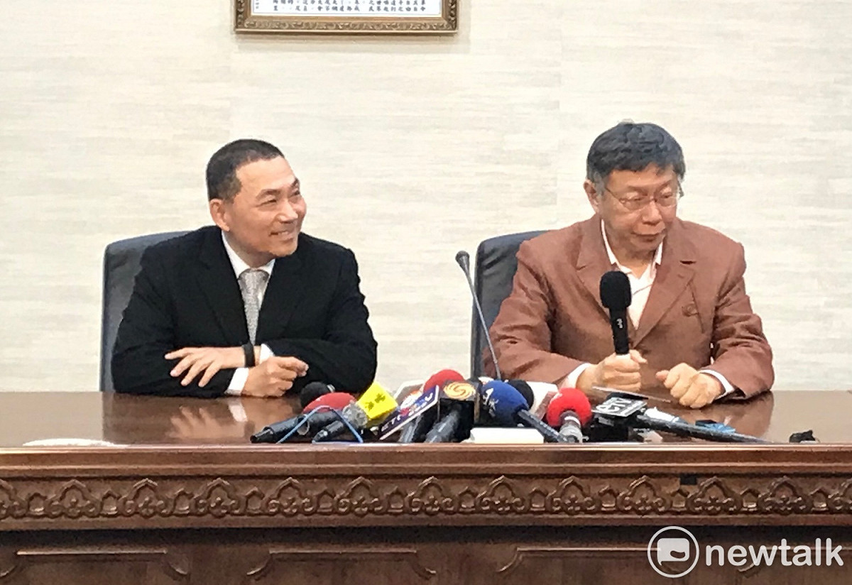 台北市長柯文哲（右）、新北市長侯友宜（左）。 圖：周煊惠 / 攝