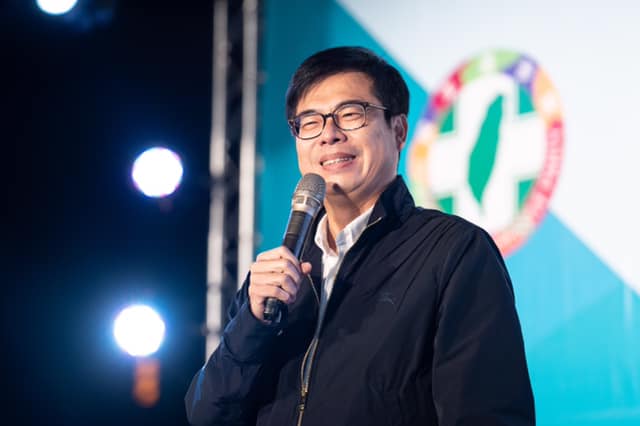 行政院副院長陳其邁表示，韓國瑜應該把高雄市民的聲音「聽進去」。 圖：翻攝自陳其邁臉書