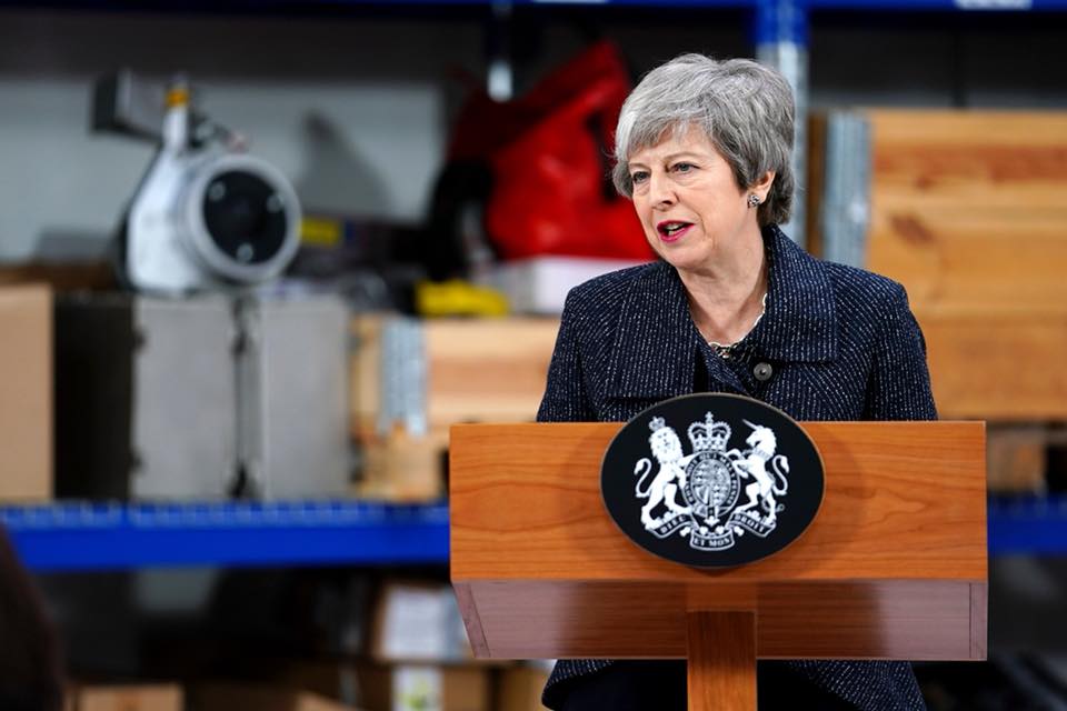 英國司法大臣高克表示，如果國會表決通過與歐洲聯盟建立關稅同盟，首相梅伊就必須仔細考慮推動此事。 圖：翻攝Theresa May臉書