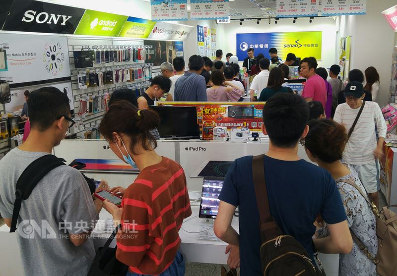 中華電信今天上午出現手機行動上網服務異常。資料照片。 圖 : 中央社