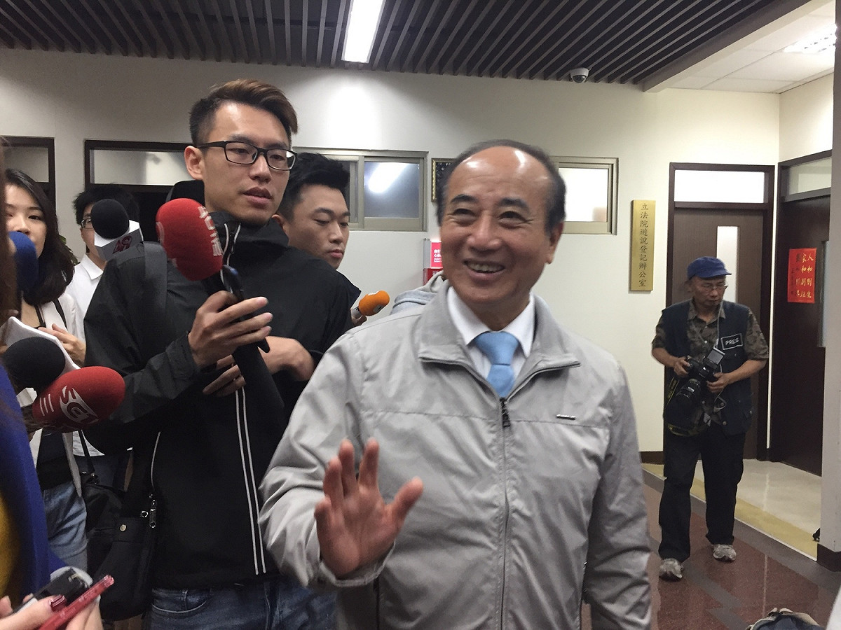 前立法院長王金平上午親自接見新黨主席郁慕明。 圖：趙婉淳／攝