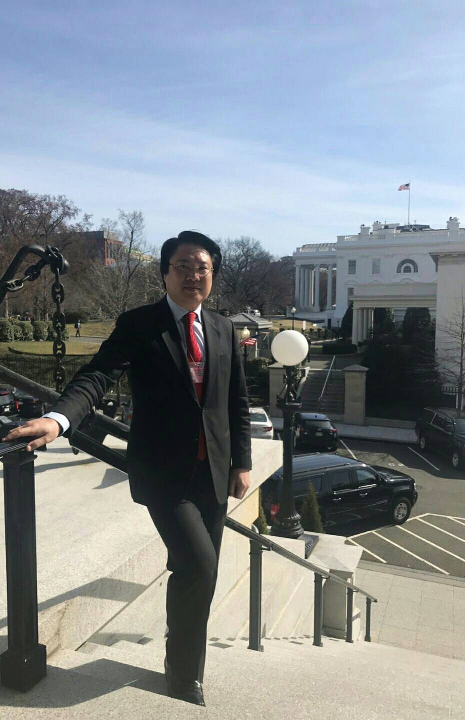 林右昌這趟華府行他除與國務院官員會面，今天上午也拜會白宮國安會官員，至於與哪位官員會面，他則說不方便透露。 圖：基隆市政府提供