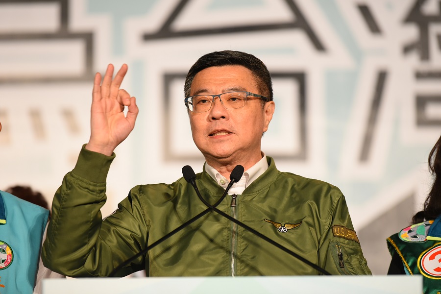 卓榮泰拜託大家票投黃振彥，取得主辦台灣燈會。 圖：民進黨中央（資料照片）