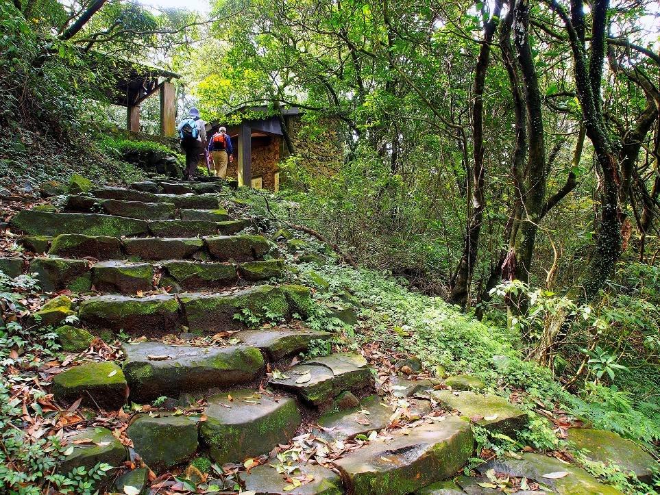 魚路古道沿途都可看到清朝時期的廢墟遺址。 圖：內政部提供