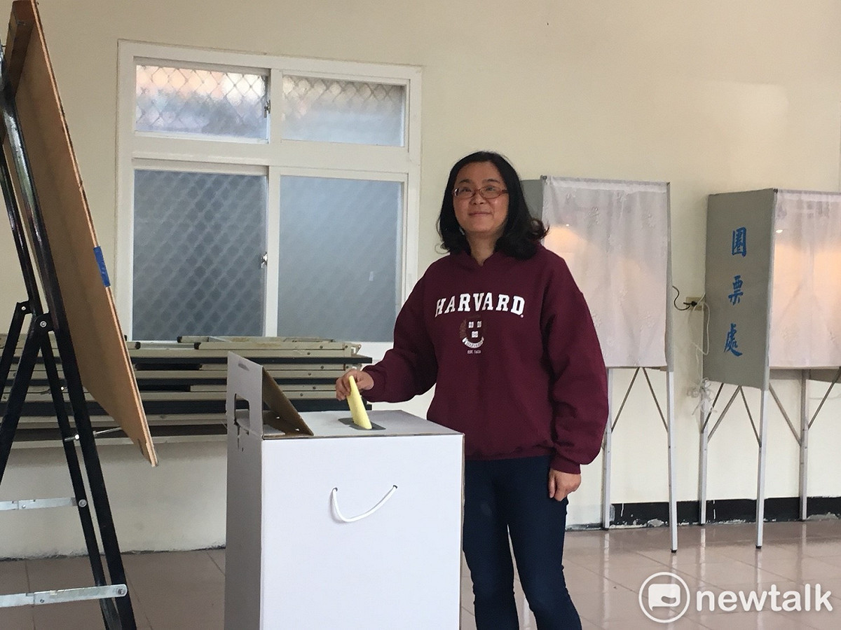 金門立委補選戰成了無黨籍間的對決，稍早陳玉珍已自行宣布當選。 圖：陳沛婍／攝
