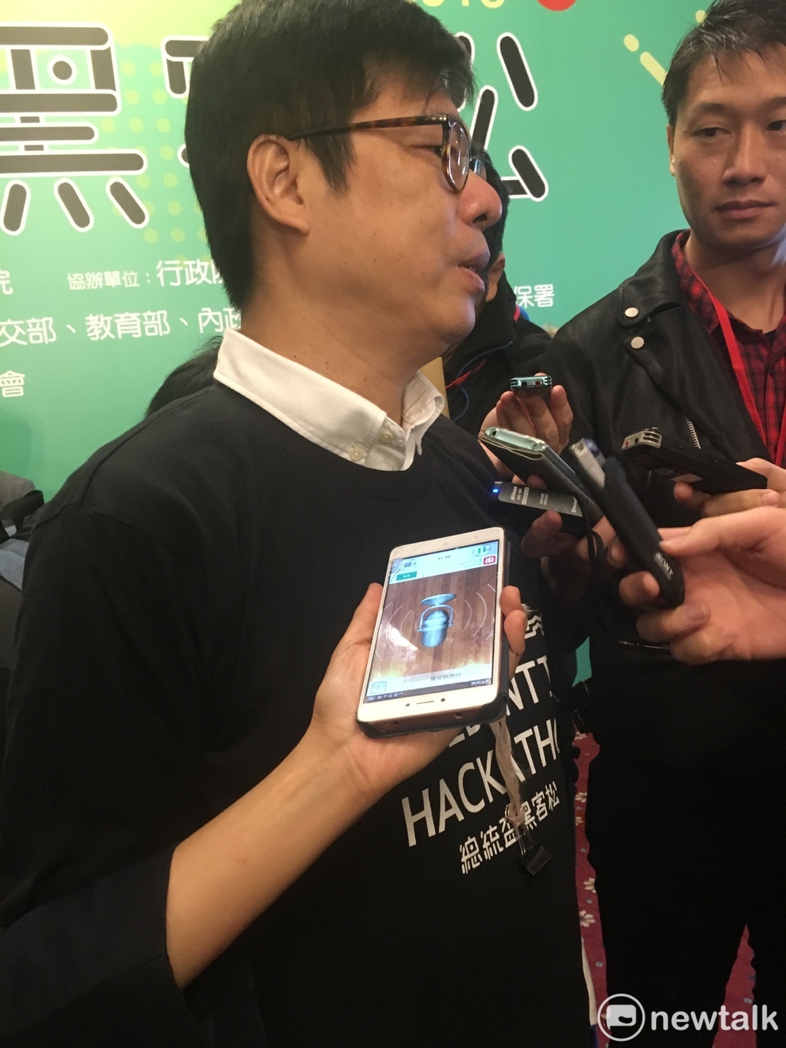 陳其邁會後受訪。 圖：郭靜育／攝