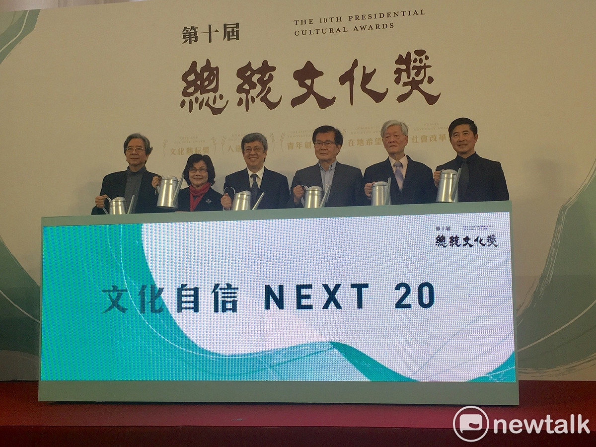 副總統陳建仁及與會貴賓共同進行啟動儀式。 圖：郭靜育／攝