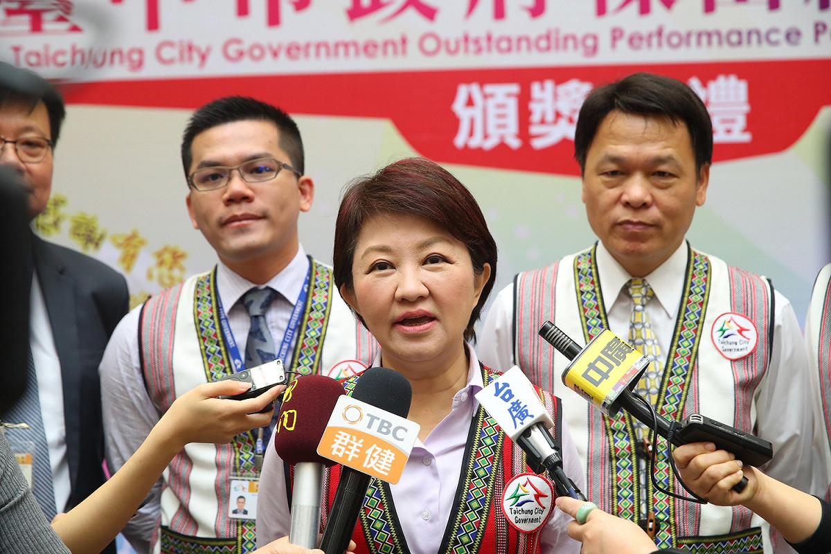 台中市長盧秀燕抗議中央為意識形態忽視空汙。 圖 : 台中市政府/提供