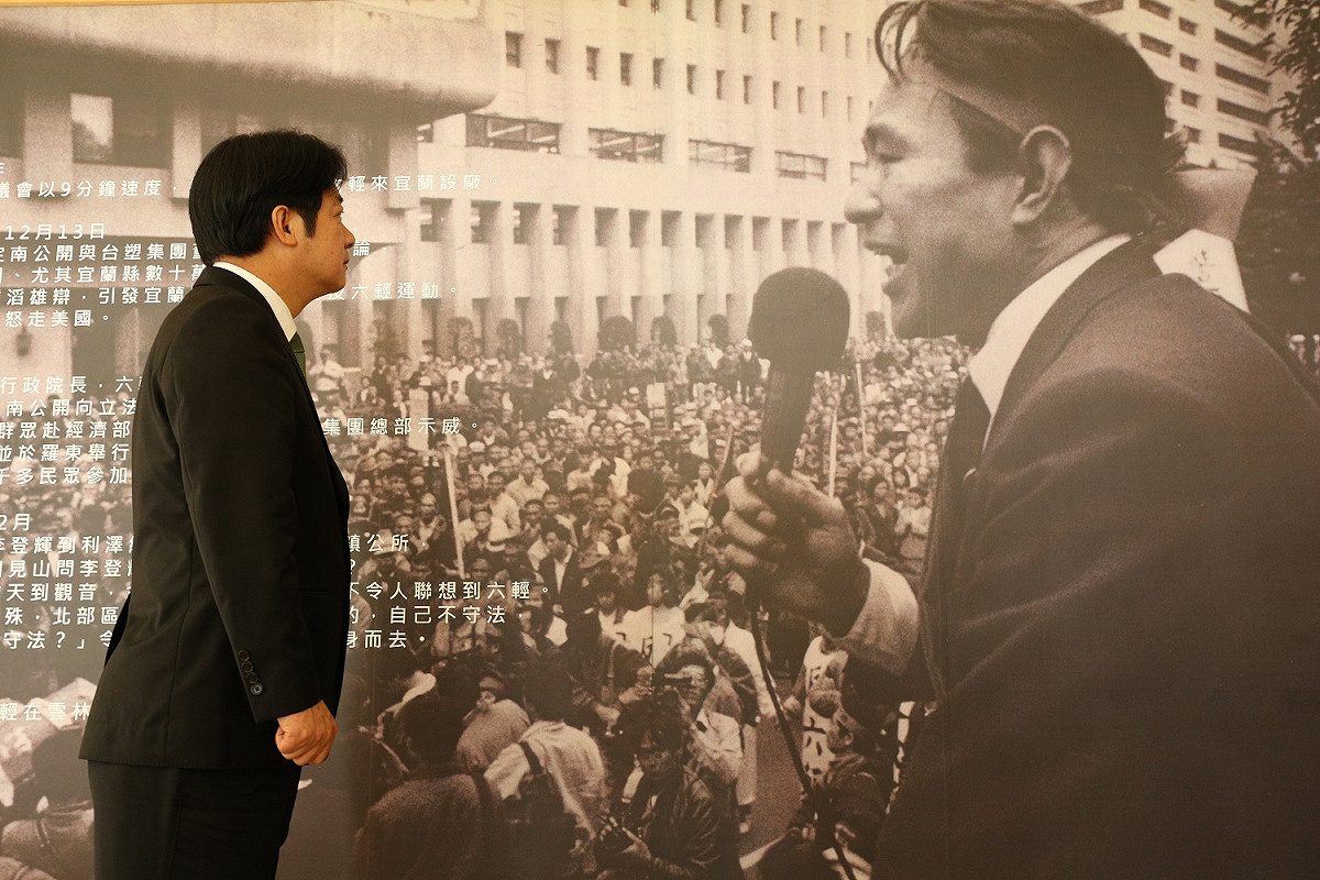 登記參選2020總統民進黨內初選的前閣揆賴清德今（20）天到宜蘭參訪陳定南基金會，在接受媒體採訪時，說出自己要「清出於南」。 圖：賴清德辦公室提供