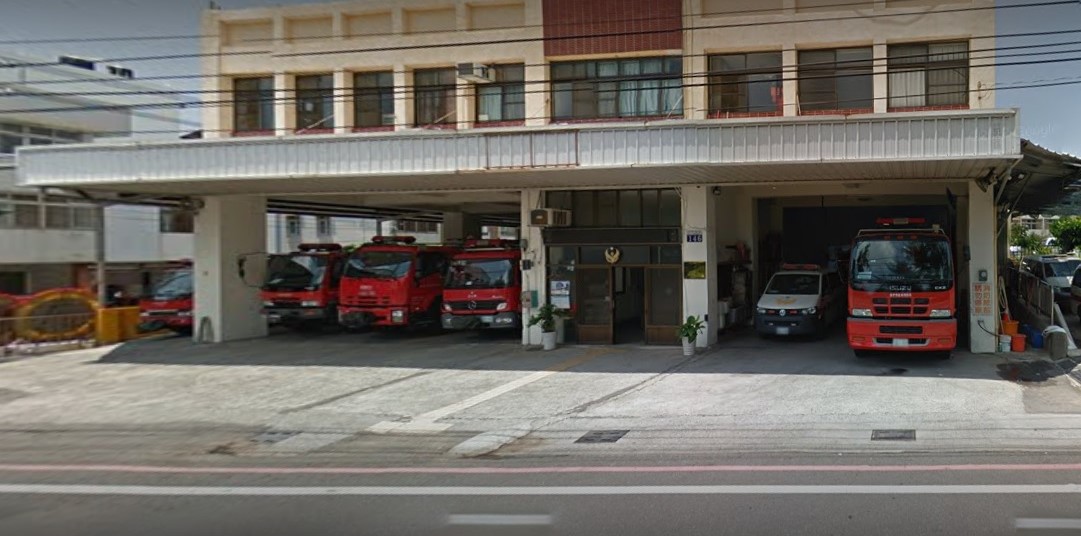 臺中市后里區后科南路一處工廠有多名人員疑似因吸入二氧化碳昏倒，消防局獲報後出動了5輛救護車、15位人員前往現場搶救。 圖:翻攝自google地圖。