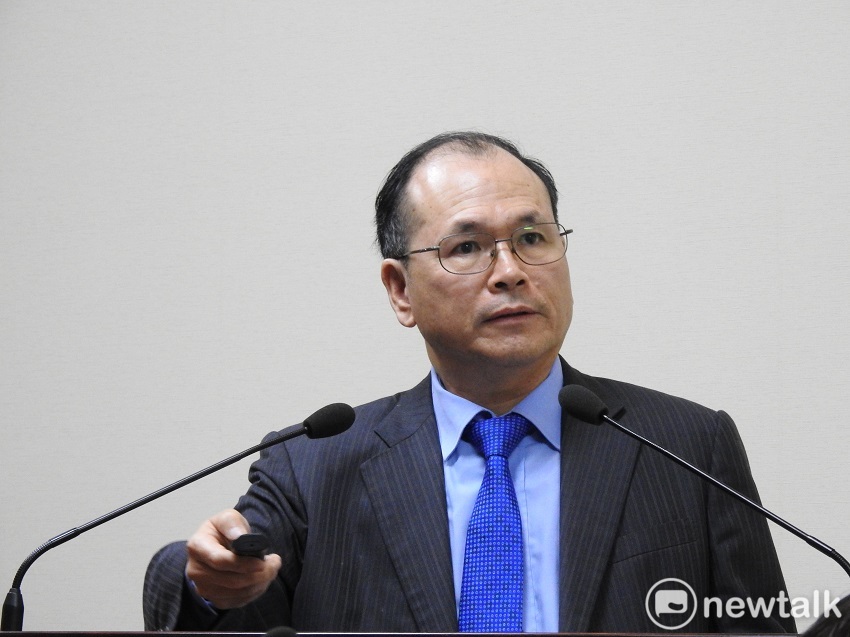 國家政策研究基金會經濟組召集人林祖嘉下午到中常會針對「自由經濟示範區的重要性與可能影響」進行專案報告。 圖：趙婉淳／攝