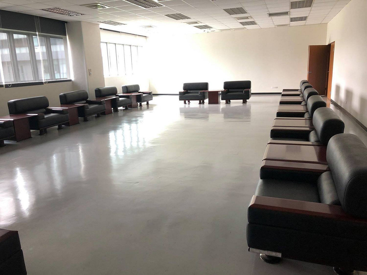 在韓國瑜市府時期，鳳山行政中心新棟二樓被規劃成市長室、貴賓接待室。 圖：翻攝自簡煥宗臉書。（資料照）