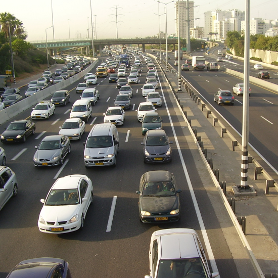 清明連假返鄉建議避開尖峰時段上國道，免去塞車之苦。 圖：取自交通部道路交通安全督導委員會官網