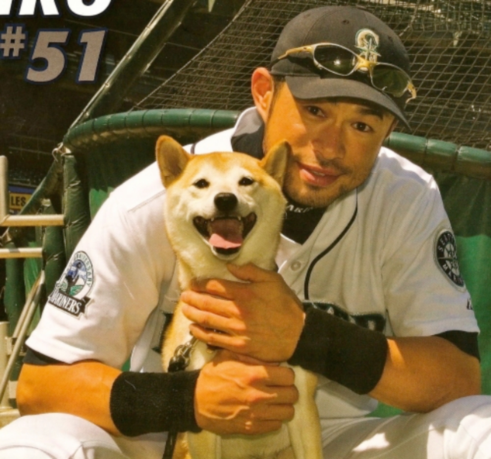 鈴木一朗與愛犬一弓。 圖／NOWnews資料照