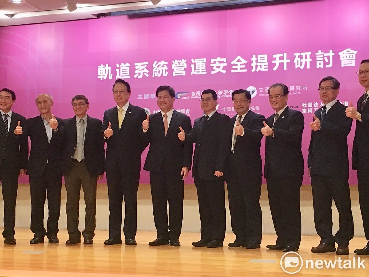 交通部長林佳龍今（22）日出席「軌道系統營運安全提升研討會」。 圖：郭靜育／攝