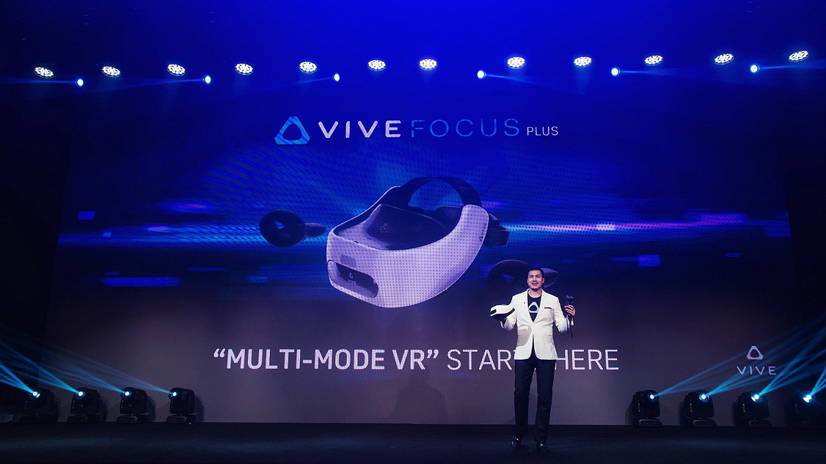 HTC（宏達電）今（26）日宣布推出全六自由度多模式VR一體機設備「Vive Focus Plus」 圖：HTC/提供