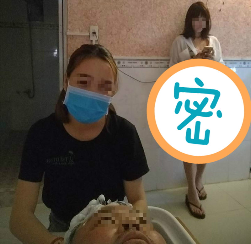 體驗「越南洗頭」超辣老婆現身監工　網友全歪樓：炫耀文 圖／翻攝自爆廢公社, 2019.03.25