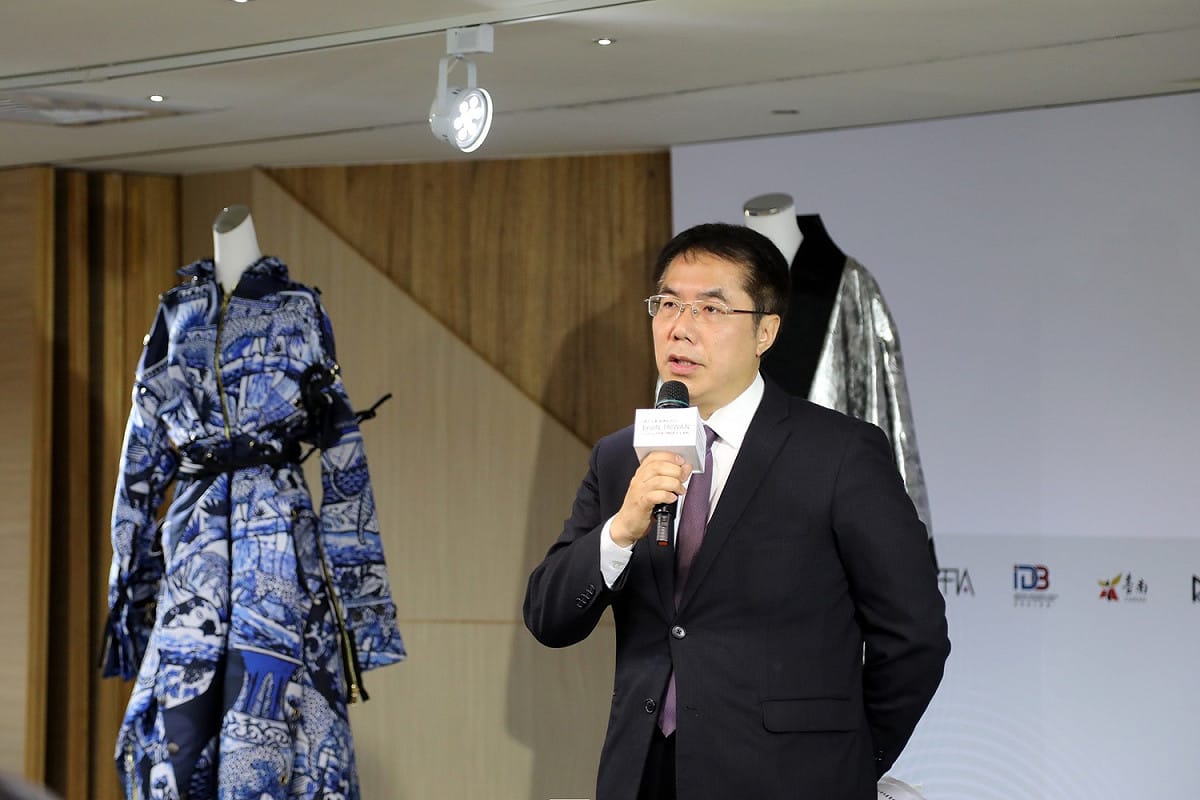 台南市政府今年首度領軍，以「braIN TAIWAN」(遇見米蘭臺灣新時尚)為主題，集結台灣15家紡織業者及國內外知名設計師，前進米蘭參與設計權威雜誌《INTERNI》年度設計大展。 圖：黃博郎/攝