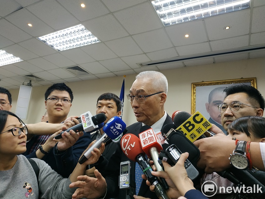 國民黨主席吳敦義下午於黨中央舉行立法院第九屆第七會期黨團幹部佈達授證。 圖：趙婉淳／攝