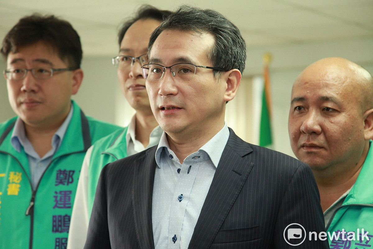 鄭運鵬今完成登記參加民進黨桃園市第一選區立委黨內初選，爭取連任。 圖：林昀真/攝