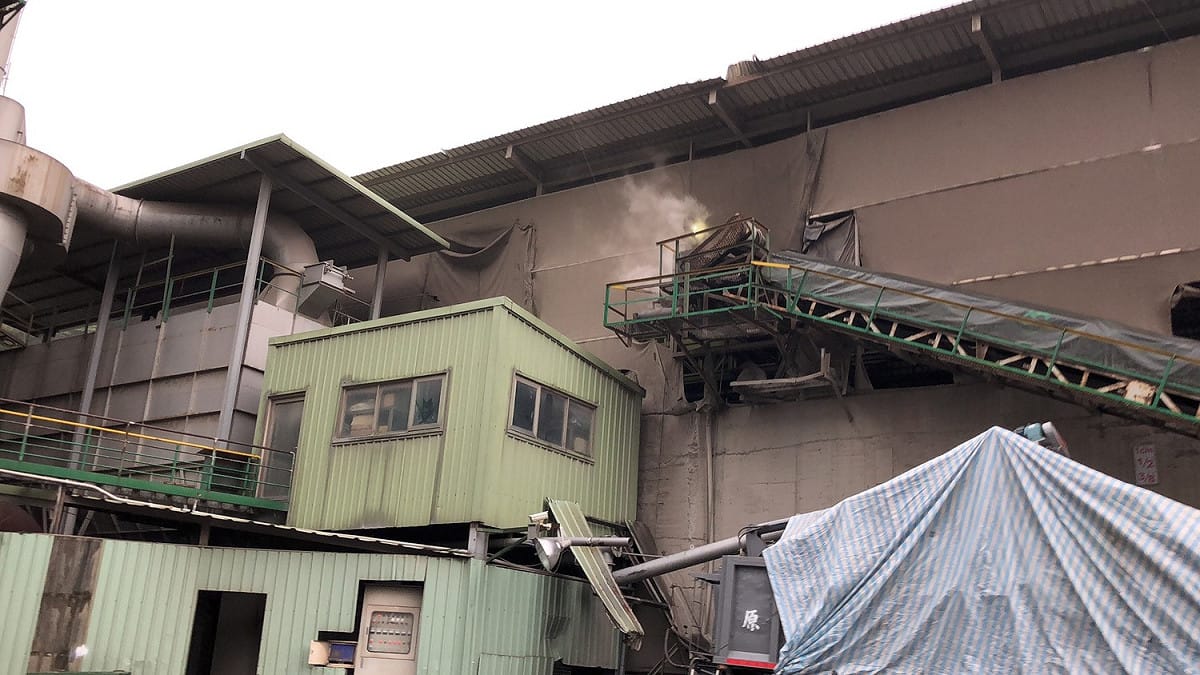 新北市環保局指出，瀝青業的異味陳情案長期居高不下，因此瀝青業加嚴管理是市府空品改善的重要政策之一。 圖：新北市政府環保局/提供