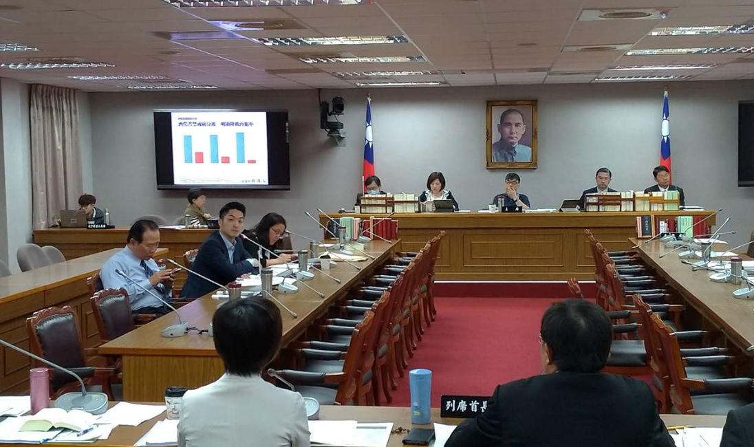 立法院司法及法制委員會今天討論加重刑責的酒駕修法案。 圖：陳佩君／攝