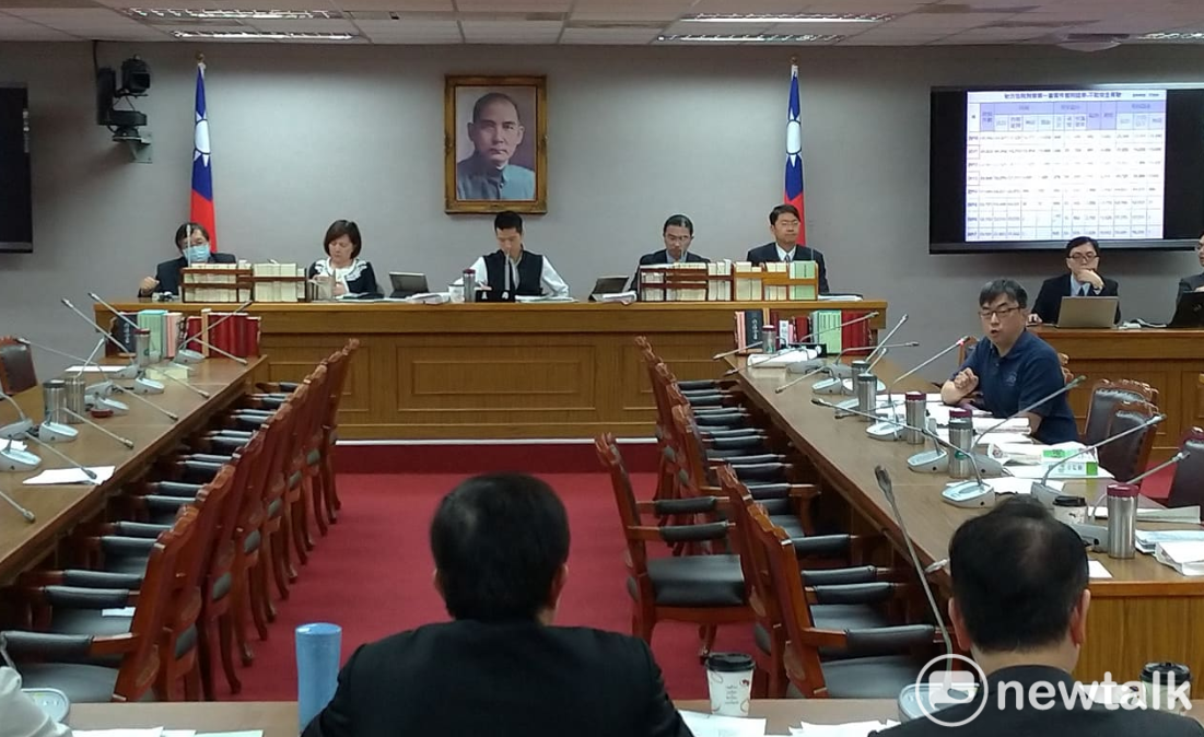 段宜康今天質詢時點出他的憂心。 圖：陳佩君／攝