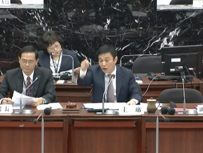 高雄市議長許崑源。 圖：翻攝自高雄市議會直播