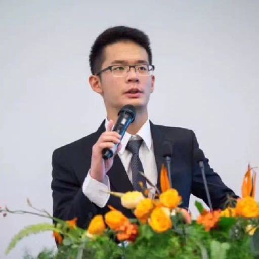 李敖之子李戡日前質疑前立委邱毅在中國開節目是否有報稅，邱毅反嗆回去，被李戡控告妨害名譽。 圖：翻攝微博（資料照片）