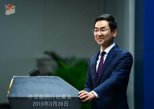 中國外交部發言人耿爽針對美向台軍售一事表示，中方將對參與售台武器的美國企業實施制裁。 圖：翻攝自中國外交部網站(資料照片)