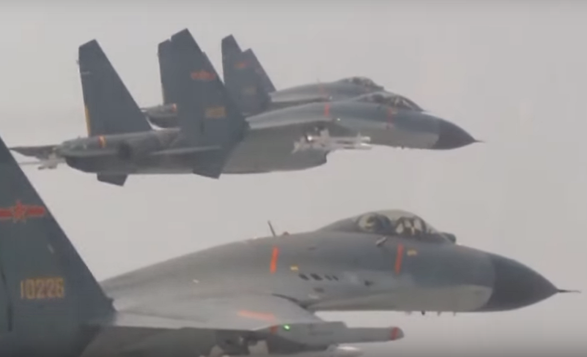 近期中共軍機不斷擾台，圖為共機殲11戰機。 圖：翻攝Youtube（資料照片）