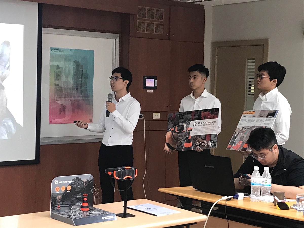 技嘉教育基金會連續17年舉辦奇想設計大賽，今年入圍作品共16件，圖為今年Ａ組銀賞作品搜救犬。 圖／技嘉教育基金會提供
