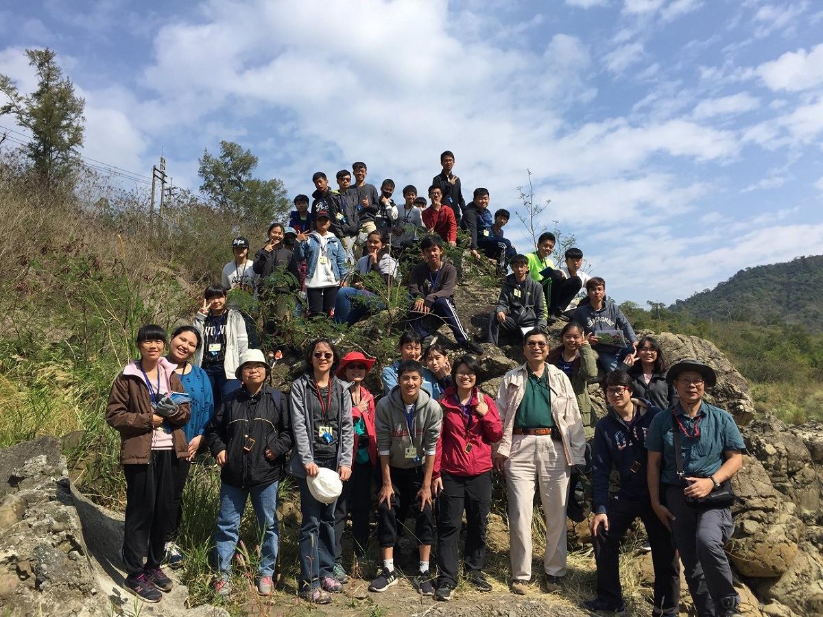 學生參訪四重溪石門古戰場 圖：國教署提供