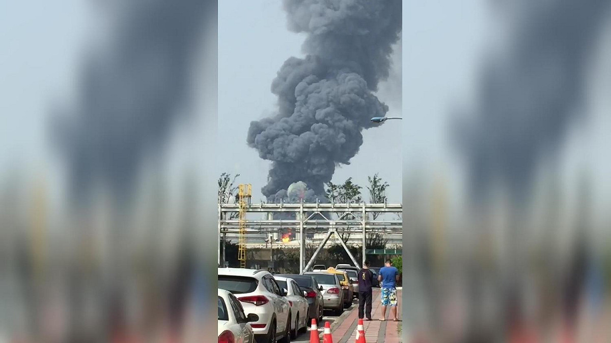 雲林縣麥寮六輕廠區昨日發生氣爆事故。 圖／記者陳雅芳翻攝，2019.04.07