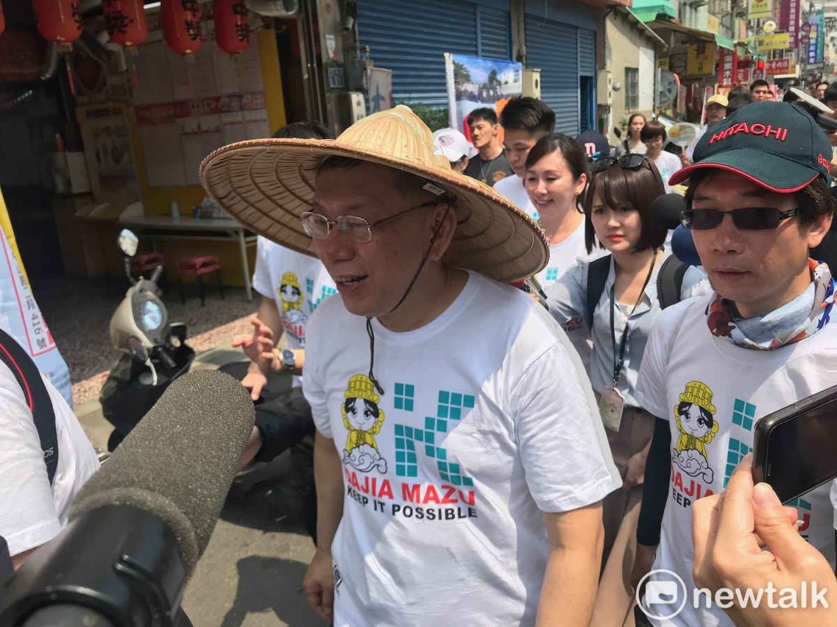 台北市長柯文哲準備走去休息。 圖：周煊惠 ／攝