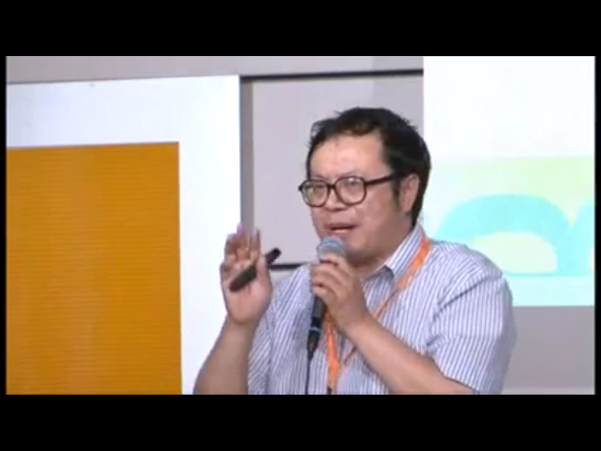 于建嶸沒有躲過「被斬一刀」的命運，有人分析這是秋後算帳，可能起因於于建嶸「為民請命」的那些文章。 圖：翻攝自Youtube