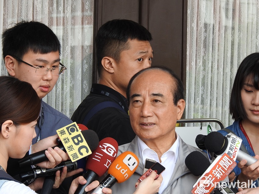 爭取國民黨總統提名的前立法院長王金平上午於立法院議場接受媒體訪問。 圖：趙婉淳／攝