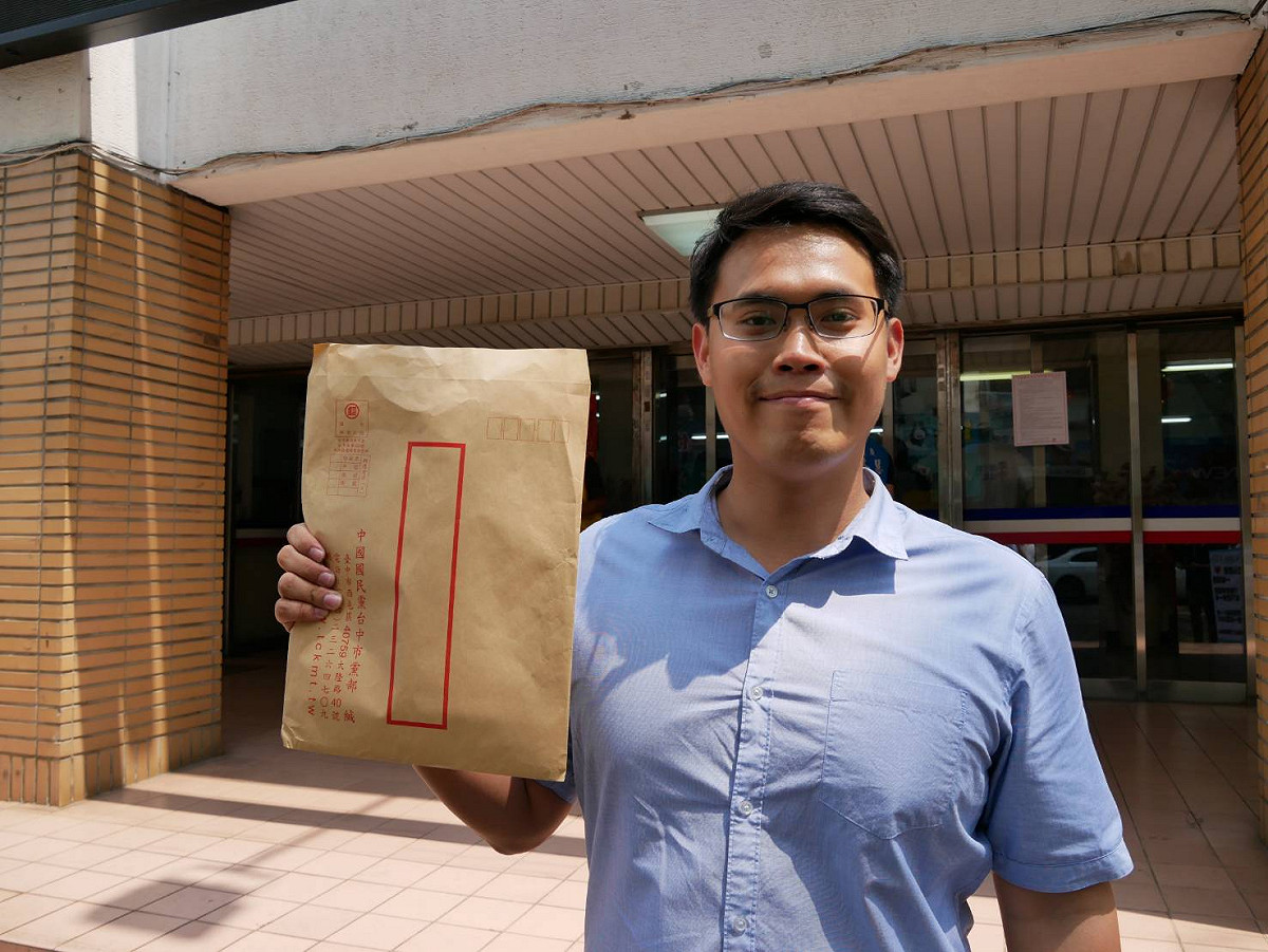 楊大鋐質疑為什麼國民黨不栽培千千萬萬個像韓國瑜一樣的角色為黨打拚，擦亮國民黨這塊招牌？ 楊大鋐/提供