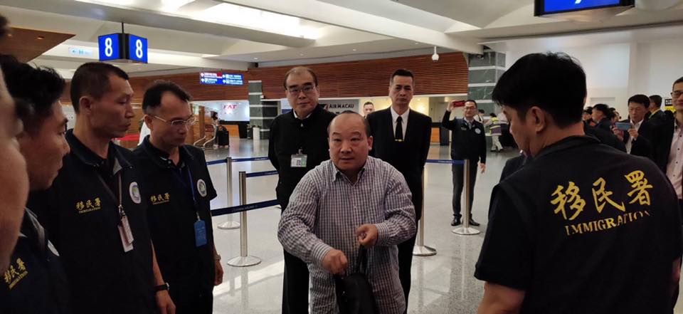 支持武統人士李毅返港後表示，「如果韓國瑜當選，就有機會再踏足台灣。」 圖：翻攝自 王浩宇 臉書