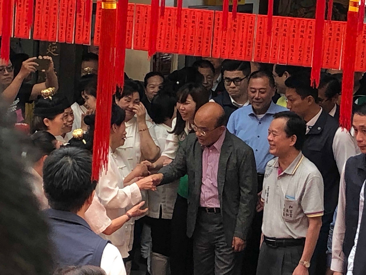 行政院長蘇貞昌出席「108年屏東縣恆春鎮洋蔥等產業促銷暨節能減碳宣導活動」。 圖：趙婉淳／攝